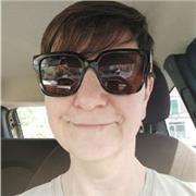 Insegnante di letteratura italiana, impartisce lezioni per ragazzi di scuola media inferiore e superiore